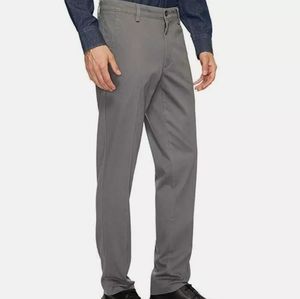 Dockers Easy Khaki Pants Slim Fit Tapered Leg 4B